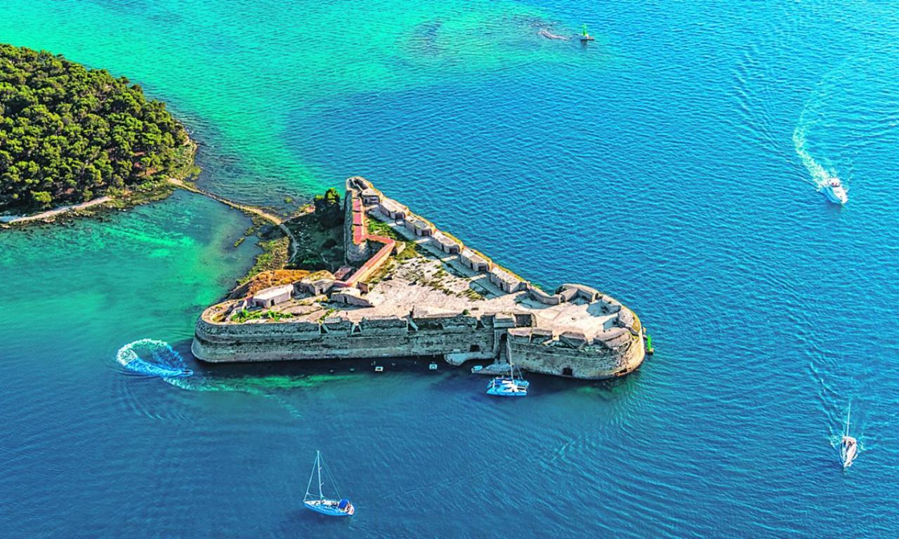 Center * Sibenik